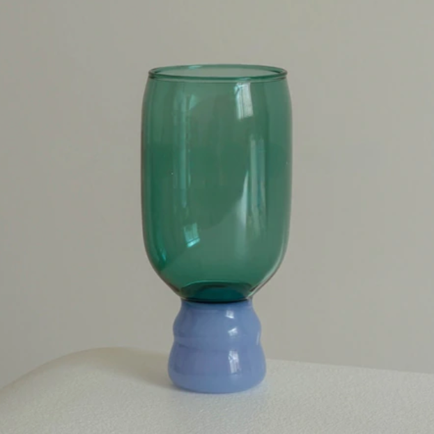 Two-tone grass cup
